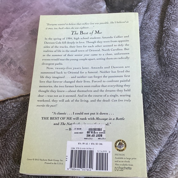 2 pc book set of Nicholas Sparks Novels - Picture 5 of 6